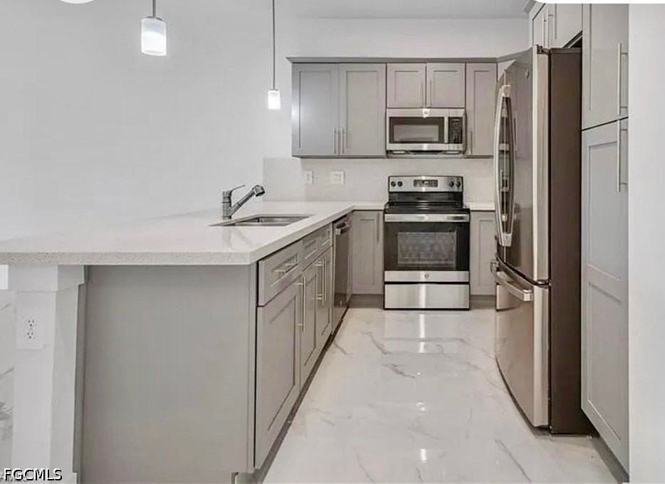402 Grant Blvd - Photo 3 of 8