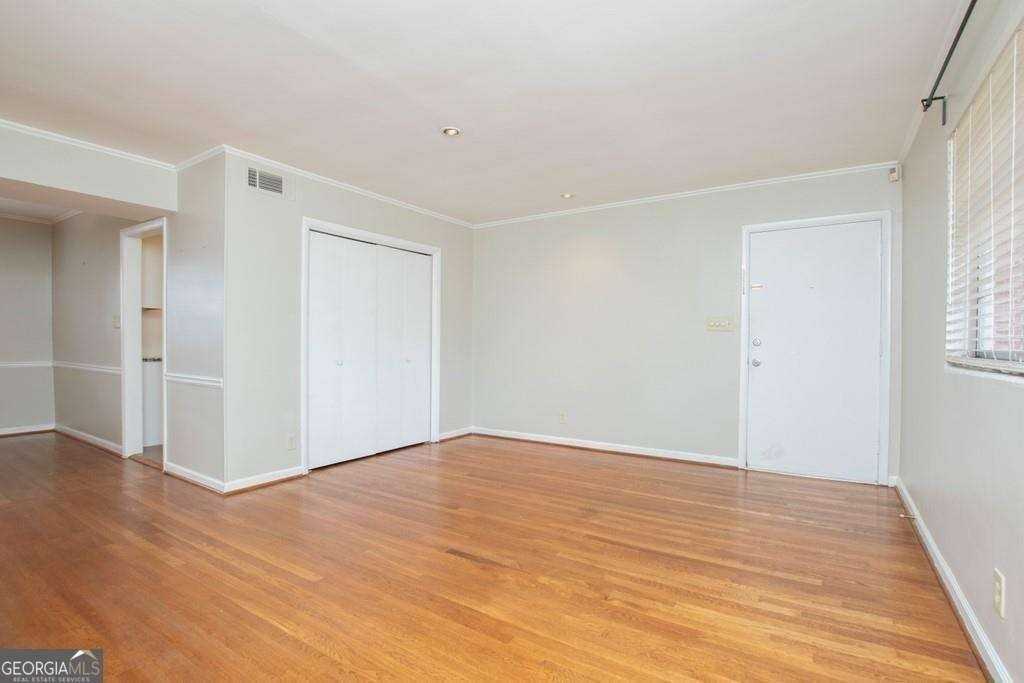 3660 Peachtree Rd Ne #E4 - Photo 5 of 17