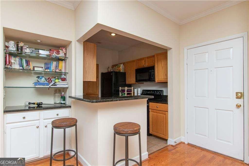 2921 Lenox Rd Ne #309 - Photo 5 of 17