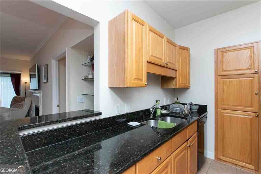 2921 Lenox Rd Ne #309 - Photo 6 of 17