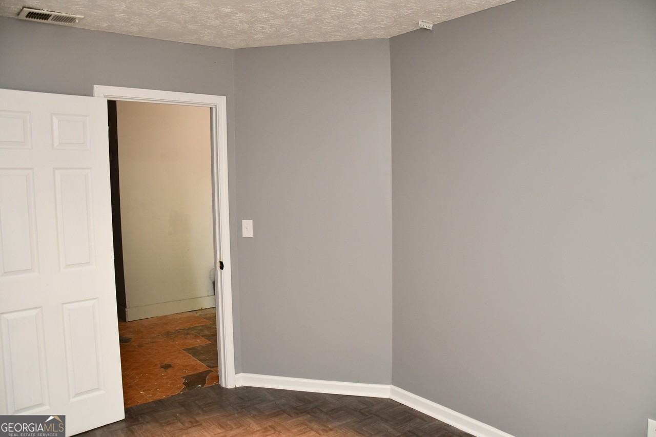 5932 Homestead Cir - Photo 4 of 50