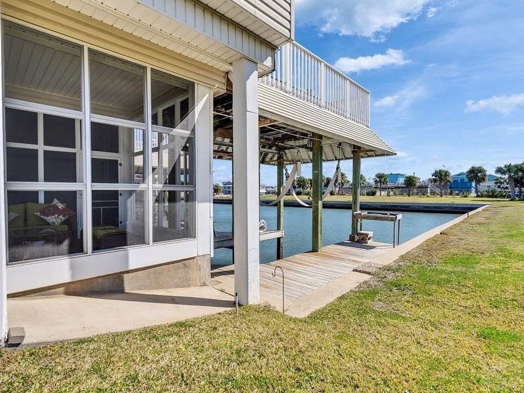 16627 Bayfront Dr - Photo 6 of 29