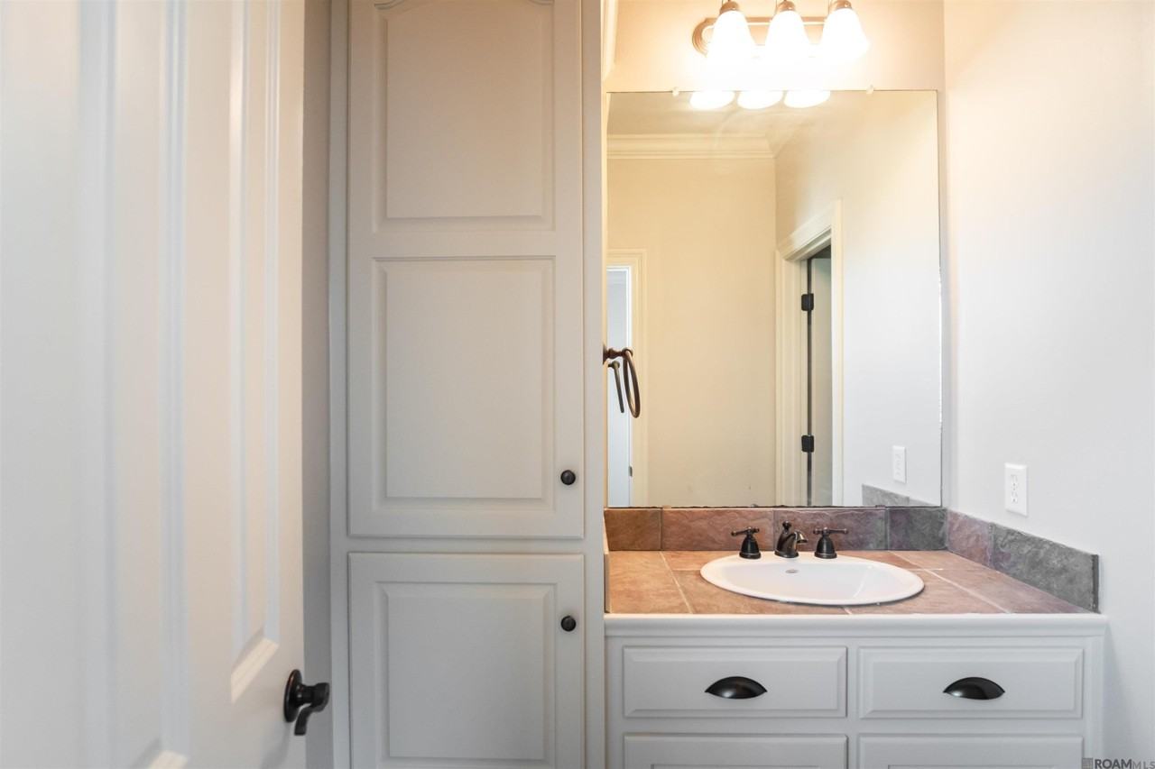 1642 Ruelle De Grace Dr - Photo 2 of 39