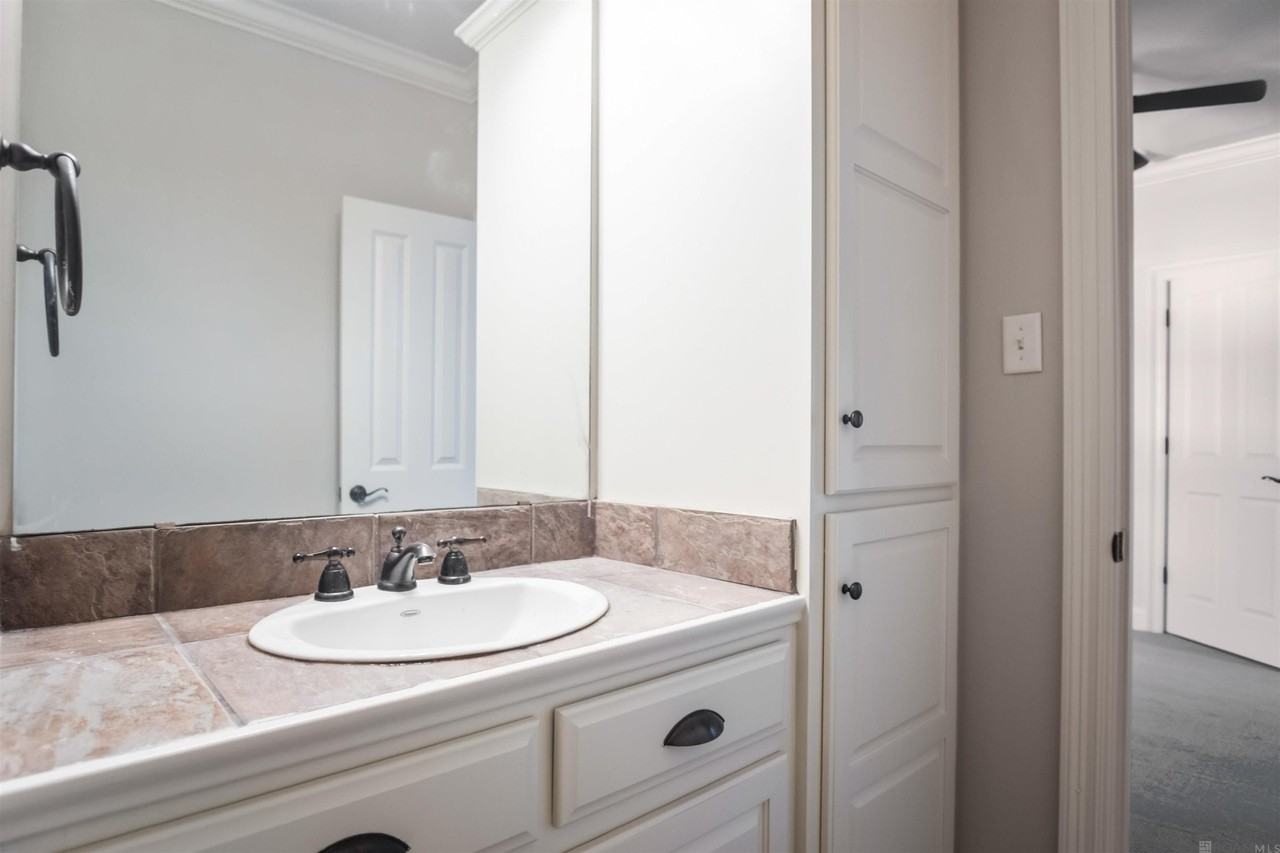 1642 Ruelle De Grace Dr - Photo 4 of 39