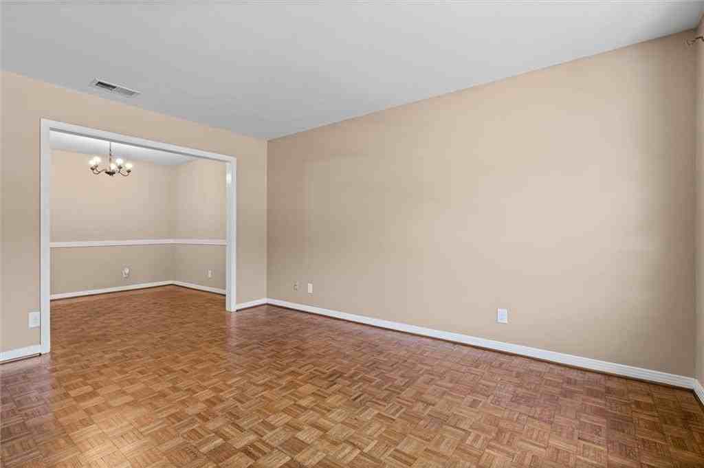 5516 Brightwood Ln - Photo 3 of 23