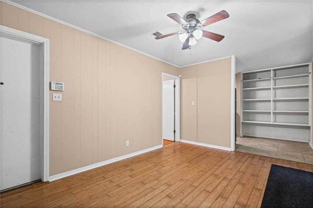 5516 Brightwood Ln - Photo 6 of 23