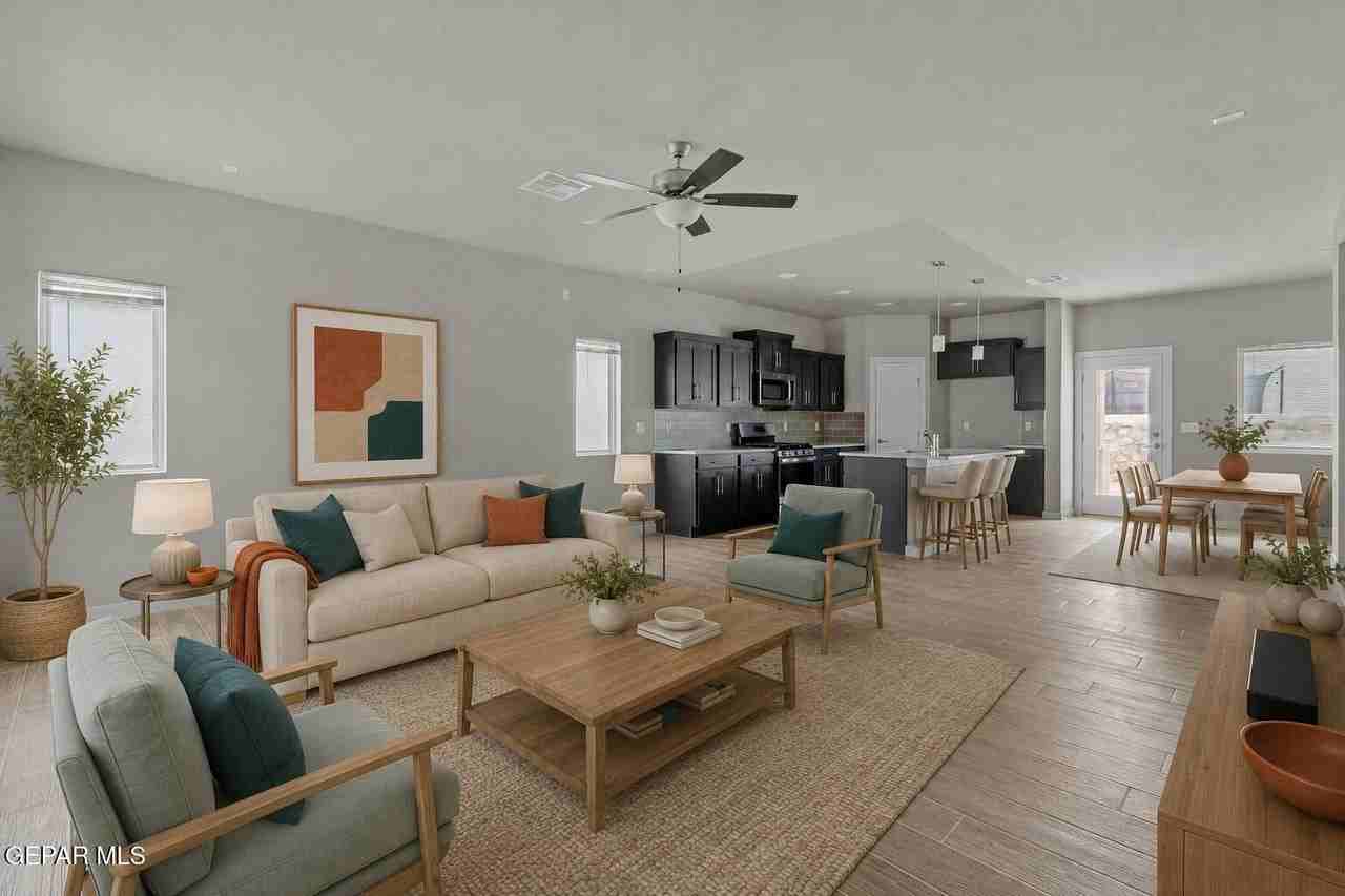 348 San Jose Ct - Photo 2 of 33