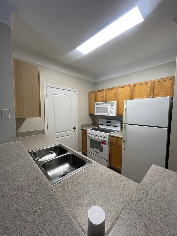 19920 Villa Ridge Dr #1 - Photo 3 of 13