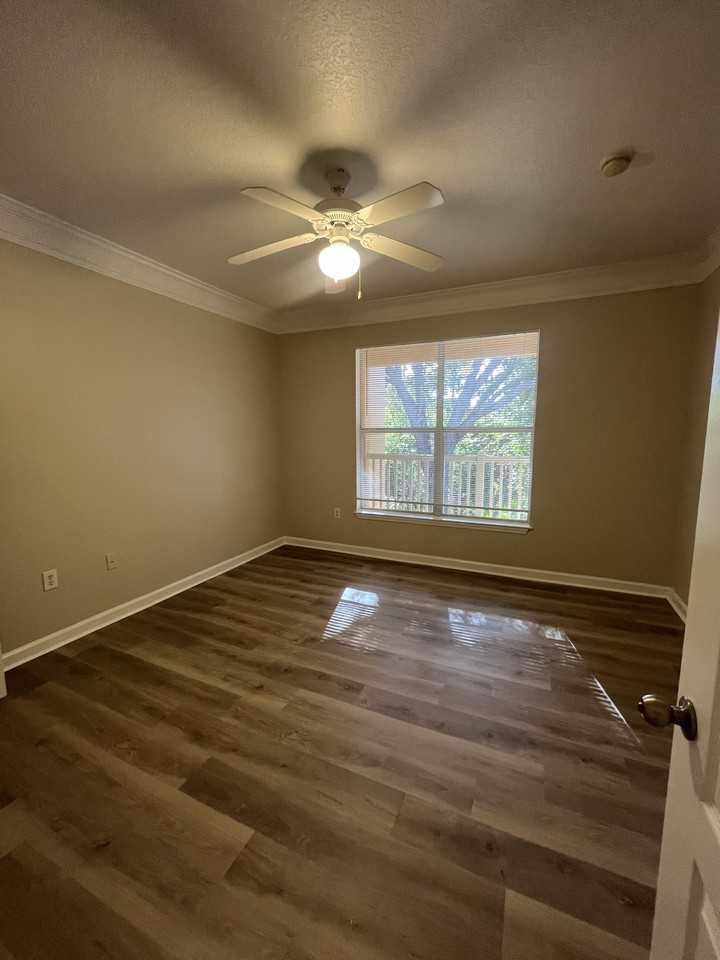 19920 Villa Ridge Dr #1 - Photo 6 of 13