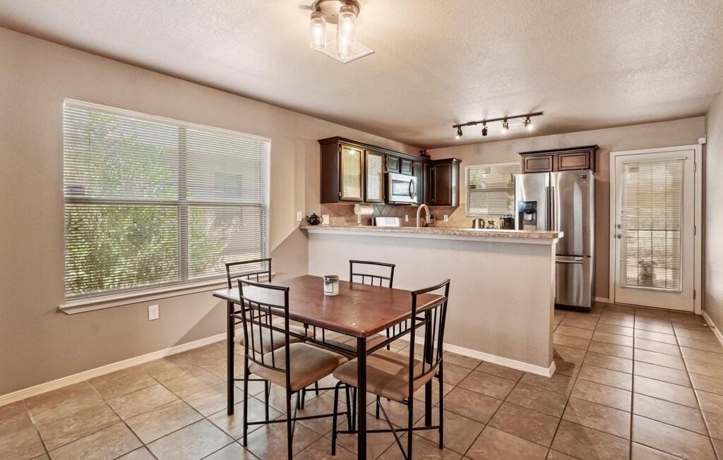 5905 Redstone Mesa Ct - Photo 7 of 34