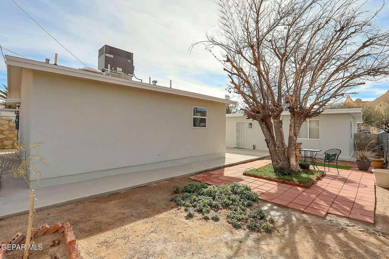 4421 Memphis Ave #B - Photo 4 of 32