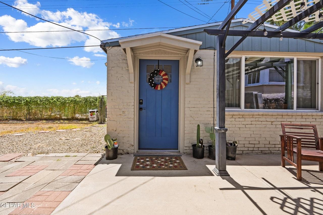 2718 Silver Ave #B - Photo 3 of 16