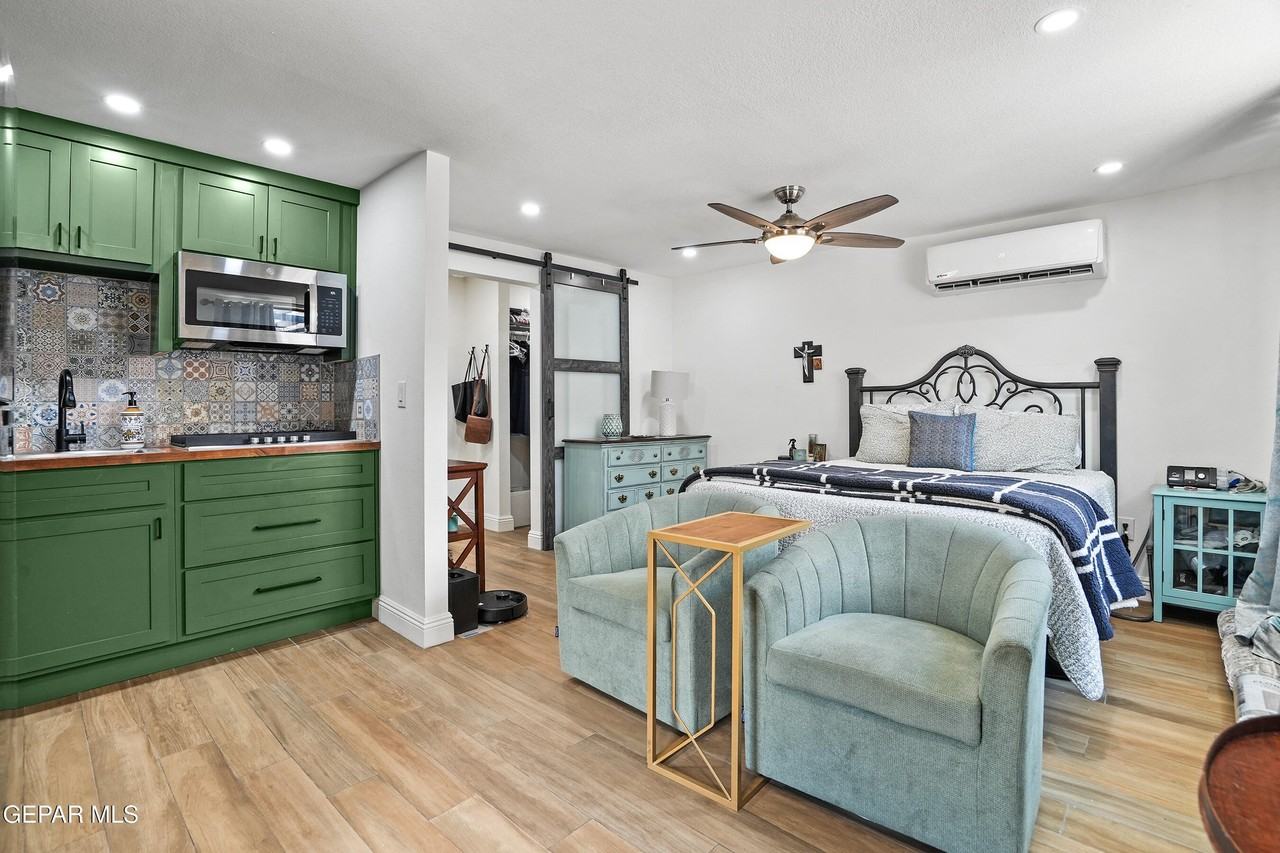 2718 Silver Ave #B - Photo 5 of 16