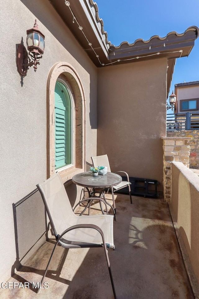 704 Warwickshire Ave - Photo 4 of 46