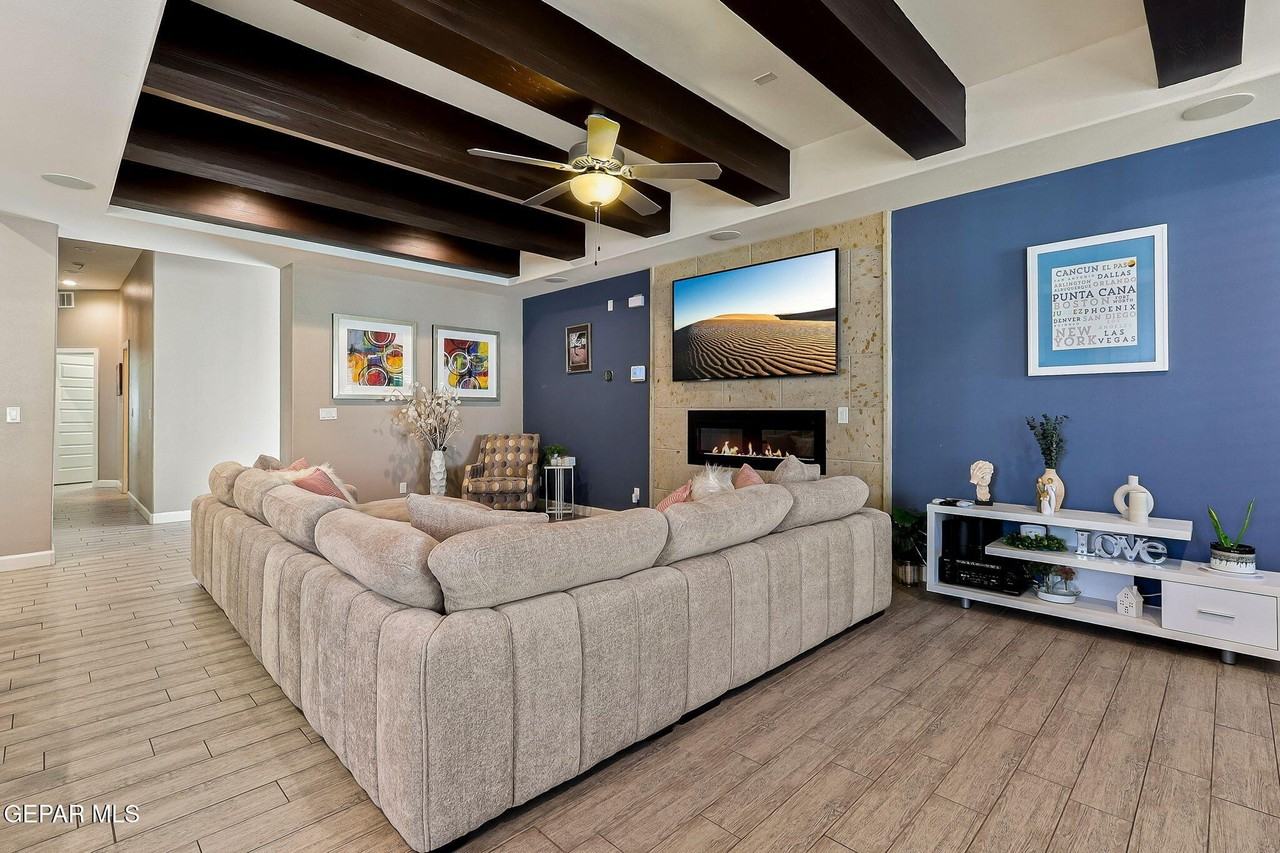 704 Warwickshire Ave - Photo 6 of 46