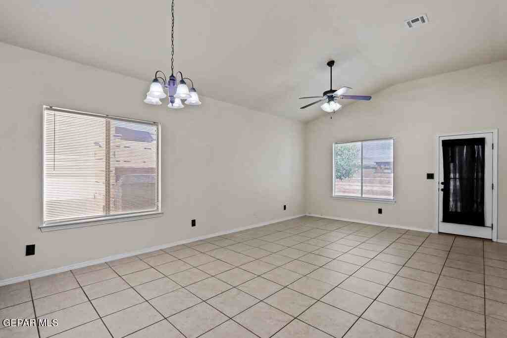 14685 Holsteiner Ct - Photo 6 of 41