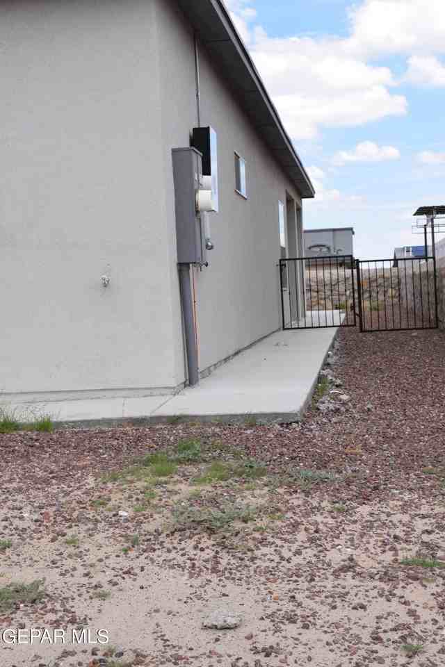 1103 Brass Hill Ave - Photo 5 of 32