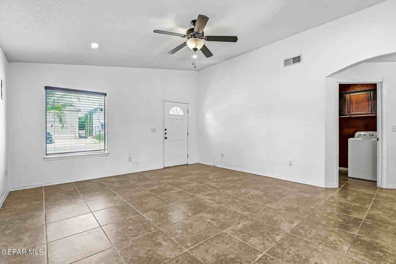 14214 Silver Point Ave - Photo 6 of 25