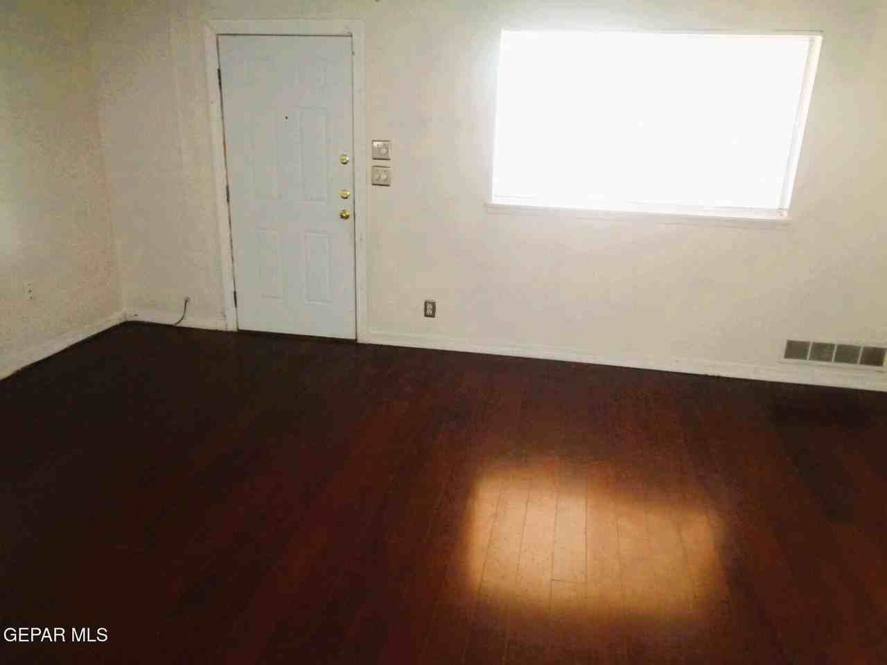 5120 Antonio Ave - Photo 3 of 24