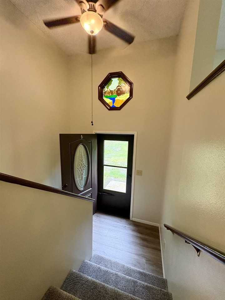 1309 Overhill Dr - Photo 6 of 29
