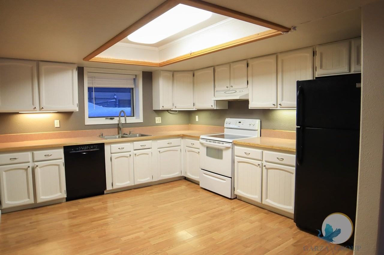 16 Glacier Ave #13 - Photo 5 of 22