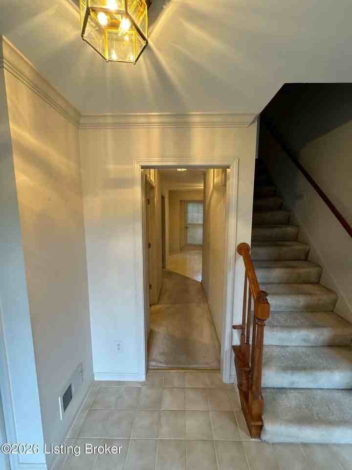 10985 Eagles Cove Dr - Photo 3 of 31