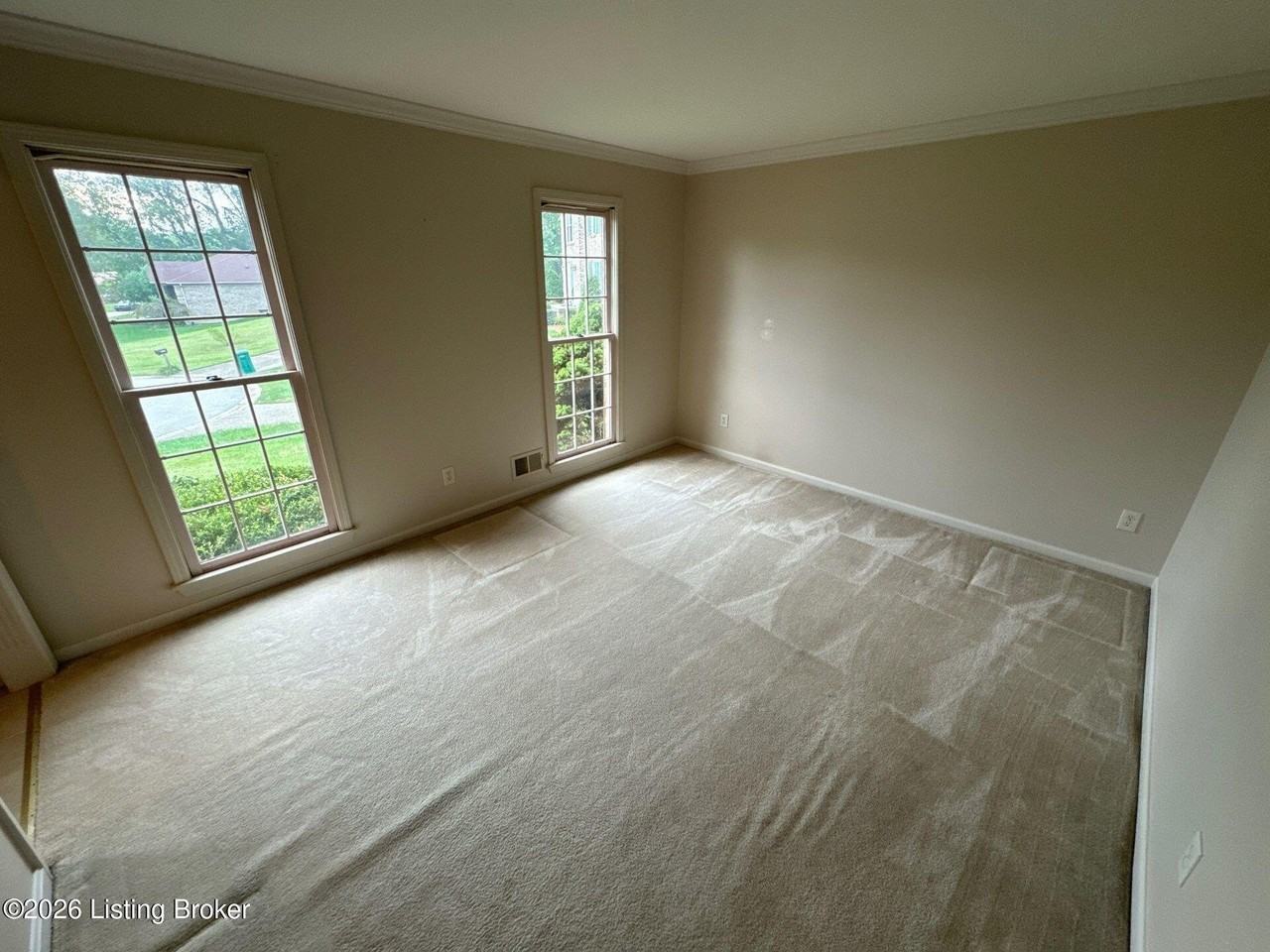 10985 Eagles Cove Dr - Photo 6 of 31