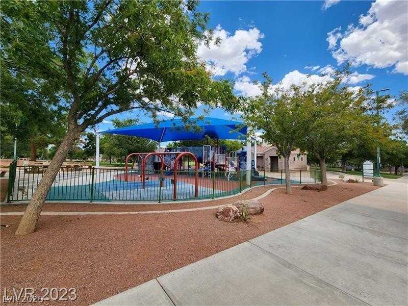 216 Misty Garden St - Photo 4 of 7