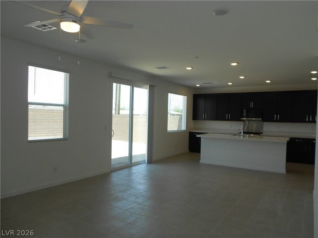 324 Lupton Ave - Photo 2 of 19