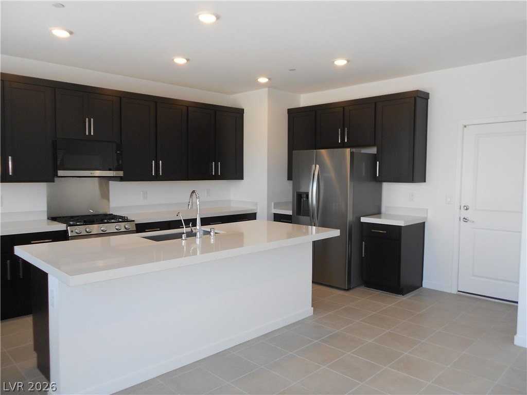 324 Lupton Ave - Photo 3 of 19