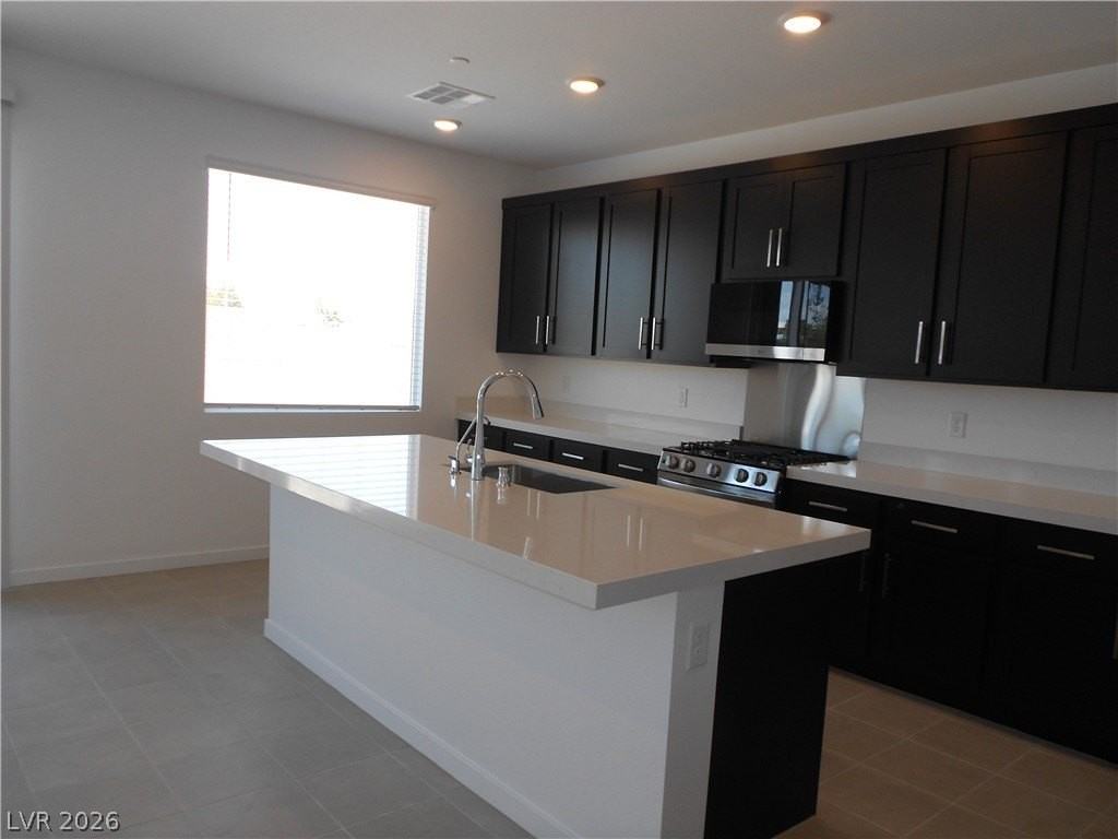 324 Lupton Ave - Photo 4 of 19