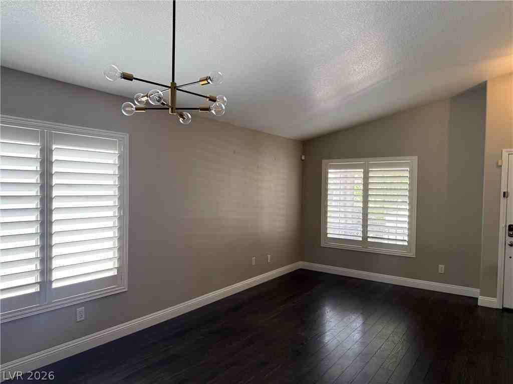 62 Tanglewood Dr - Photo 3 of 14