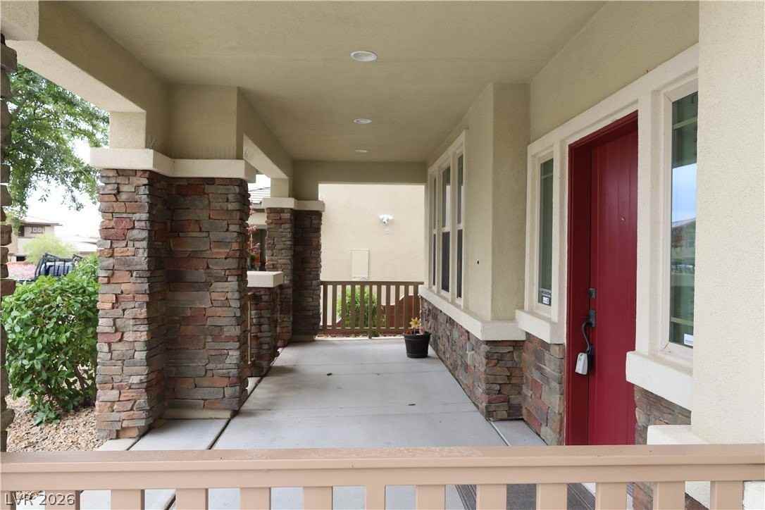 5469 Atrium Woods Ln - Photo 2 of 40