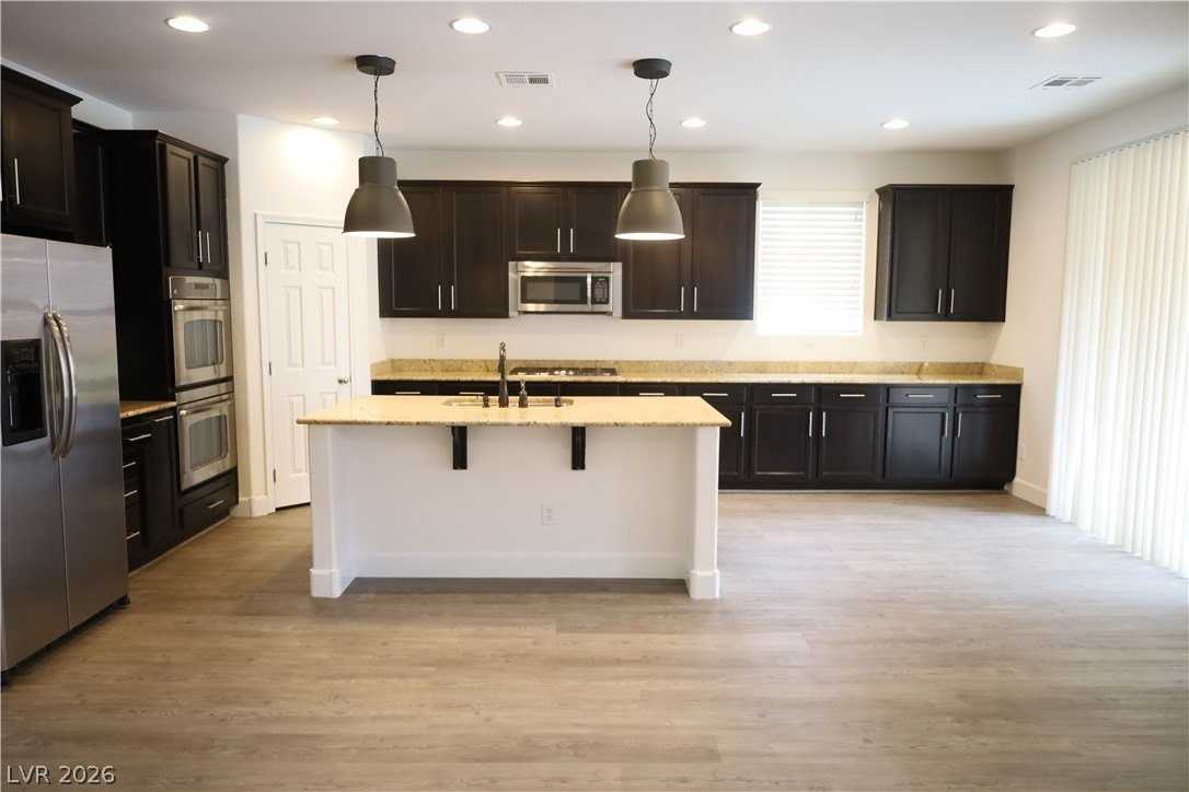 5469 Atrium Woods Ln - Photo 4 of 40