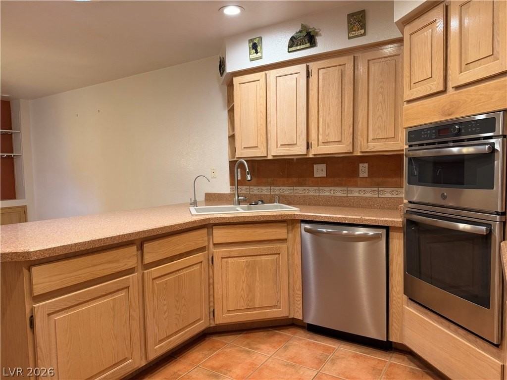 5320 Fieldstone Rd - Photo 3 of 12