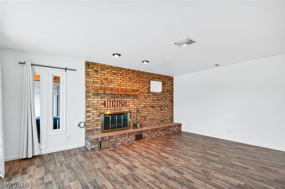 572 Federal St - Photo 3 of 25