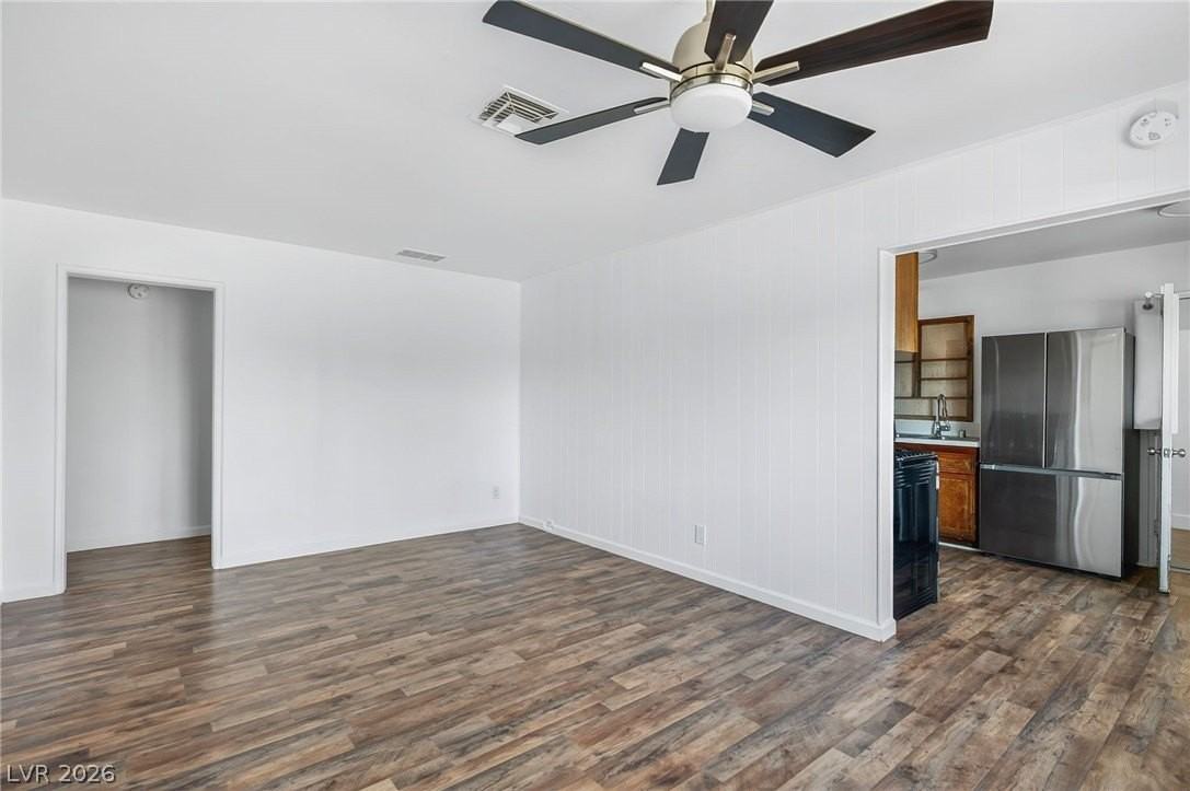 572 Federal St - Photo 7 of 25