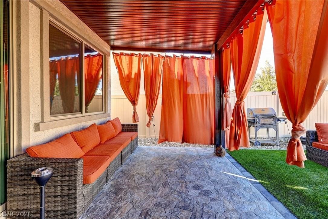6955 Stone Cactus St - Photo 5 of 43