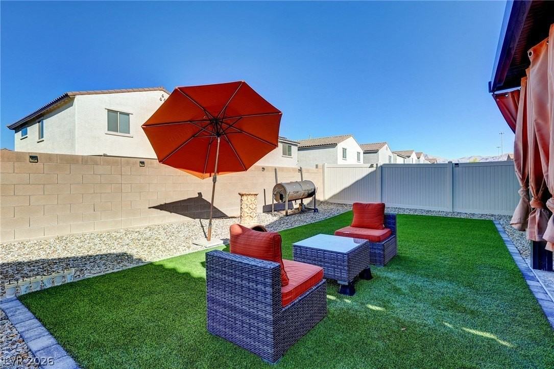 6955 Stone Cactus St - Photo 7 of 43