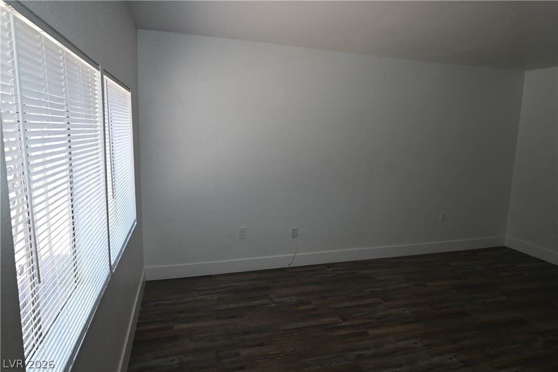 1007 C St #1 - Photo 4 of 27