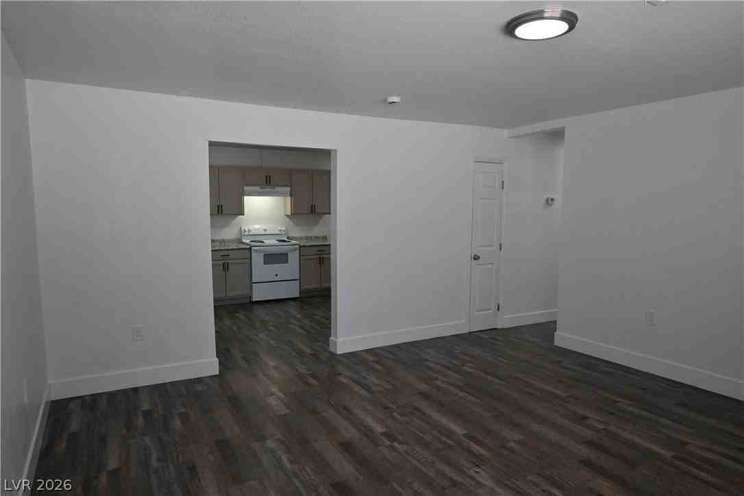 1007 C St #1 - Photo 7 of 27