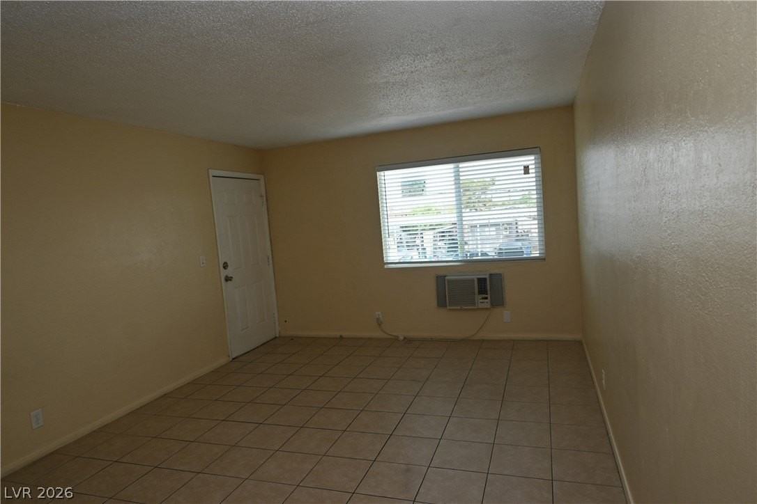 3021 E Carey Ave #4 - Photo 4 of 9