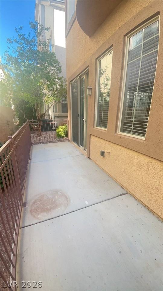 9201 Worsley Park Pl - Photo 3 of 20