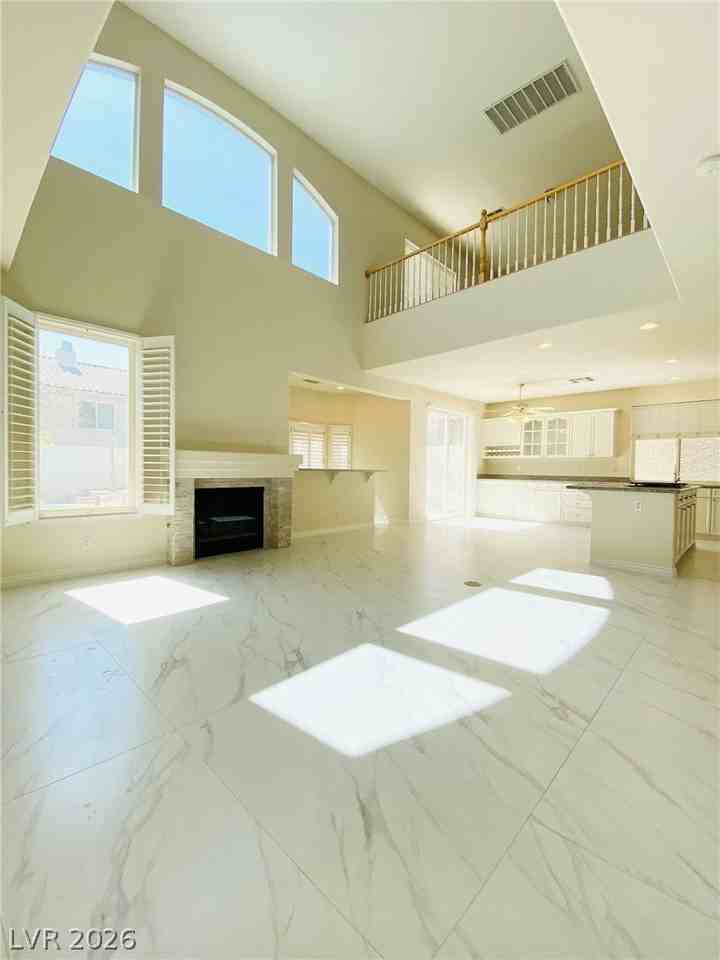 188 Tamarron Cliffs St - Photo 5 of 37
