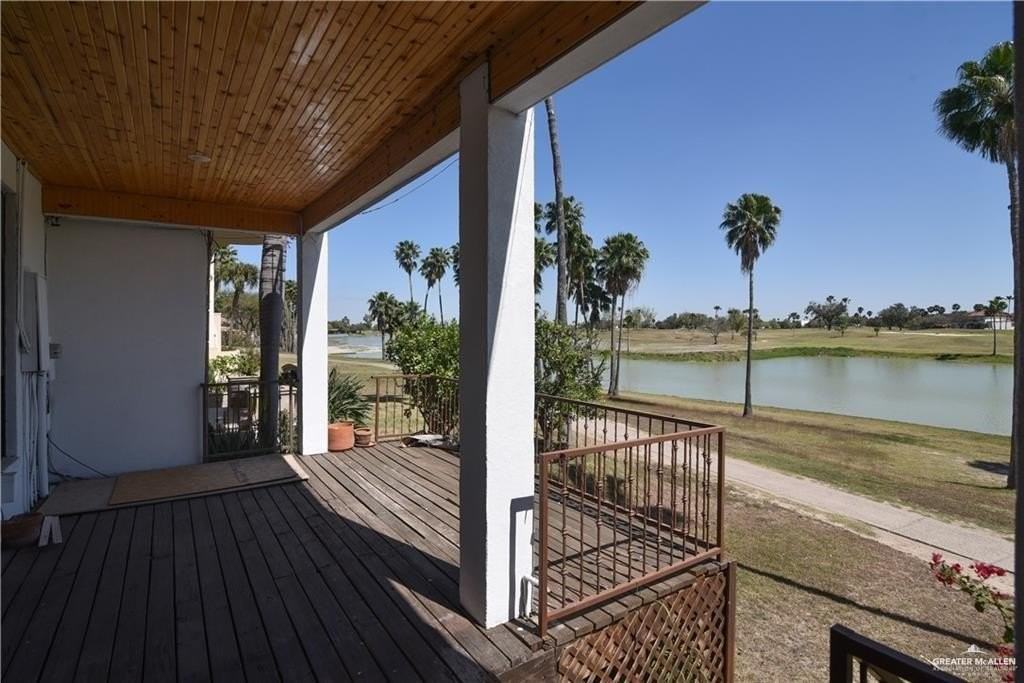 310 Rio Grande Dr - Photo 3 of 20