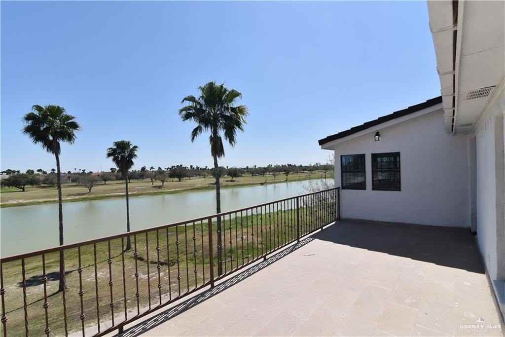 310 Rio Grande Dr - Photo 4 of 20