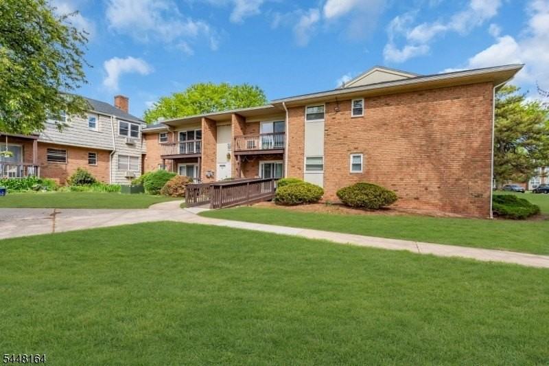 527 Andria Ave #223 - Photo 2 of 23