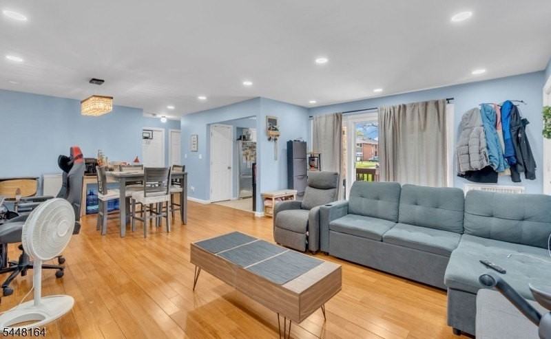 527 Andria Ave #223 - Photo 5 of 23