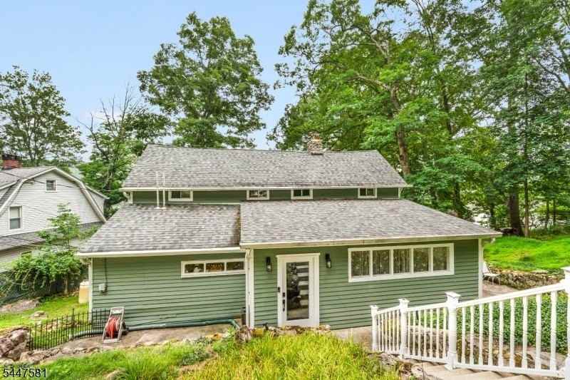 209 Hudson Ave - Photo 7 of 40