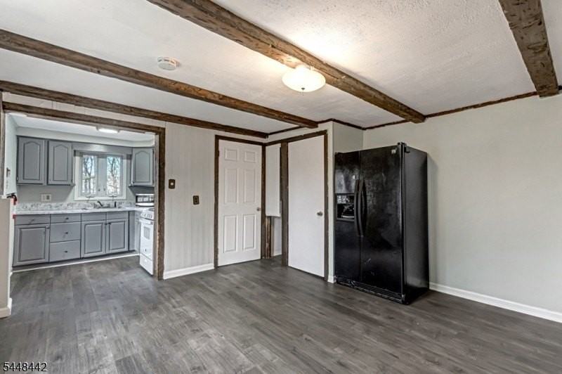 273 W Main St - Photo 6 of 16